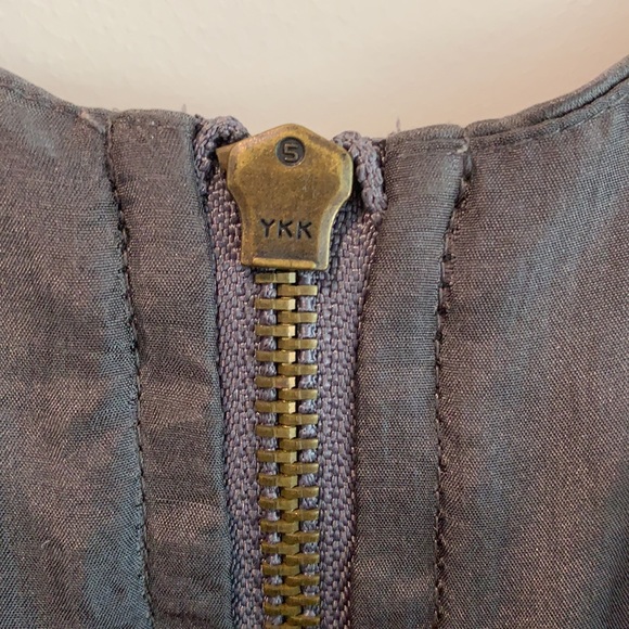 Gray O-Neck Dress with Feather Fringe &  Zipper - Picture 6 of 6